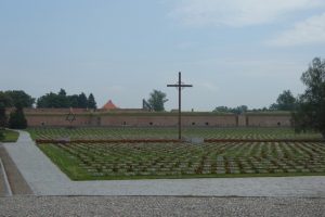 Gedenkstätte und kleine Festung