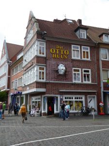 Dat Otto Huus in Emden...